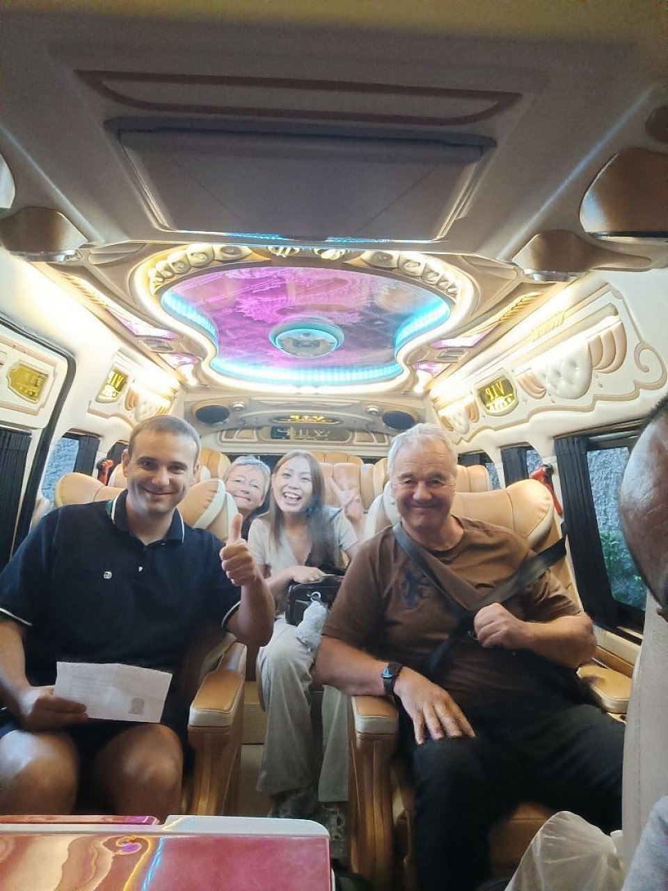 Luxury Van service travel to Khon Kaen from Bangkok