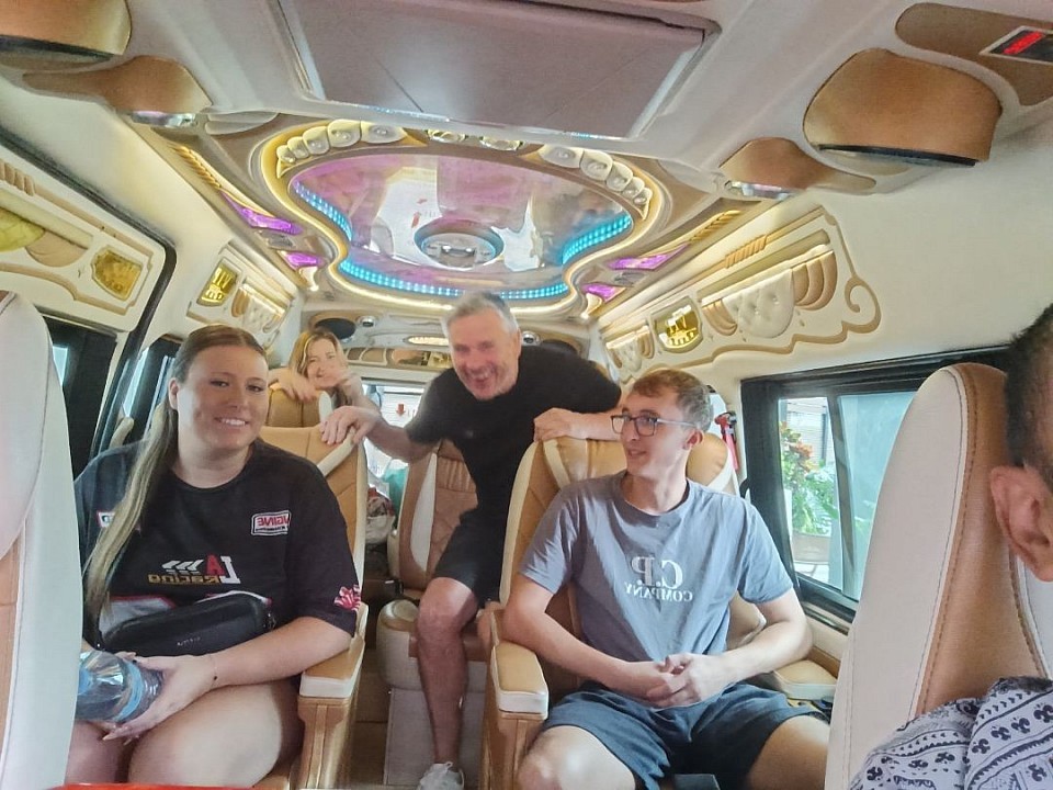 Luxury Van service travel to kohchang from Bangkok